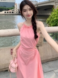 绝美粉色高级感挂脖吊带连衣裙女纯欲性感气质收腰绑带大摆长裙子
