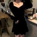 原版天猫丝绒连衣裙2024新款修身显瘦长袖百搭短款小黑裙女