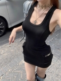 夏季黑色露背吊带连衣裙子女2025新款设计感小众法式气质包臀