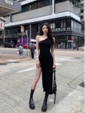 黑色单肩无袖背心连衣裙女装夏季性感辣妹开叉中长裙收腰包臀裙子